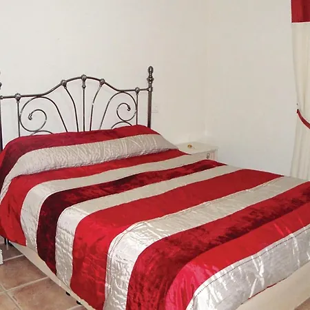 Awesome In With Kitchen Holiday home