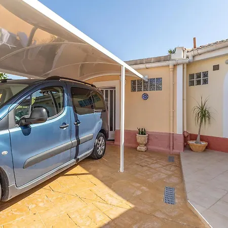 Casa vacanze Awesome In With Kitchen *